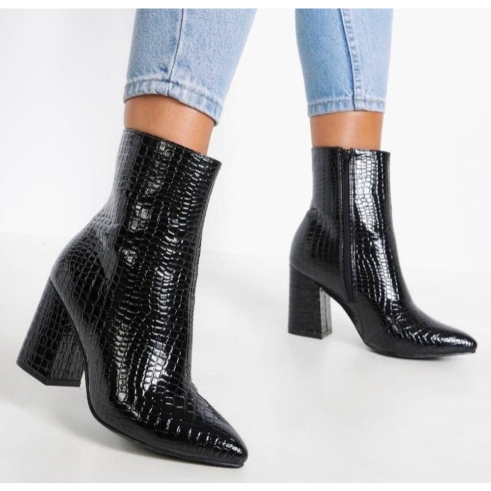 Boohoo Crocodile Faux Leather Ankle Boots Black Block Heel Size 39 / 9 US